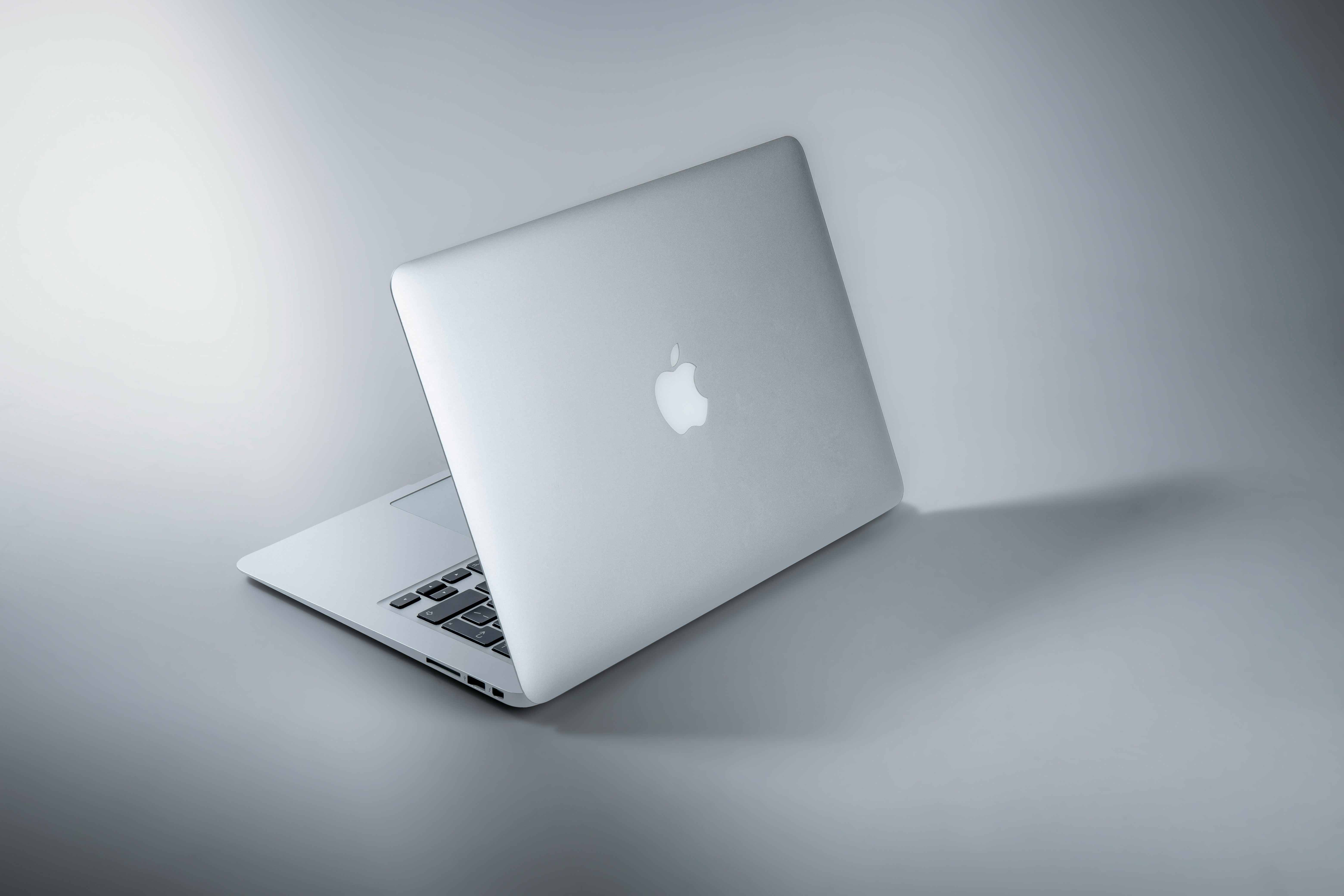 MacBook Air Liquid Retina display screen