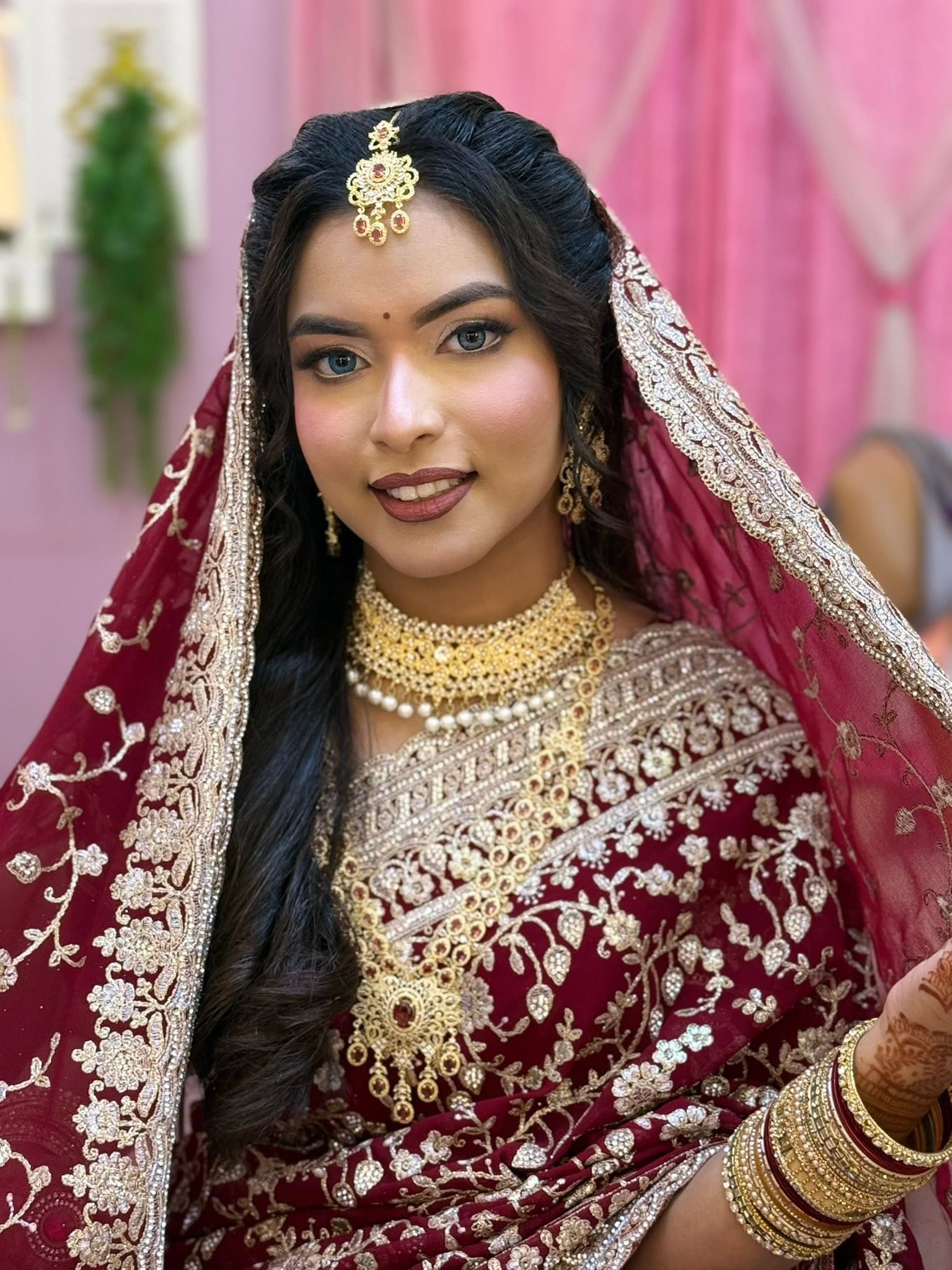Shahnaz Facial and Manicure